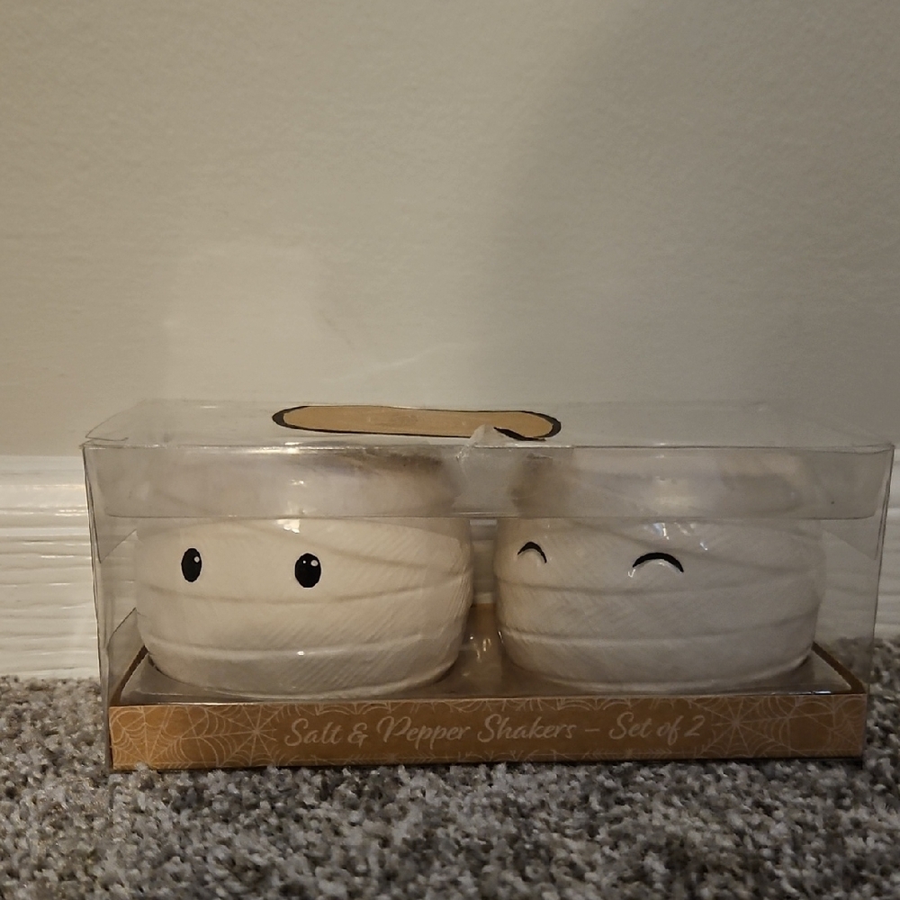 Whimsical Cupboard Mummy Salt and Pepper Shakers Set